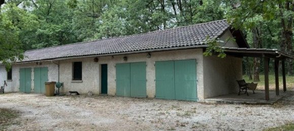 5 Schlafzimmer Haus in Brie, France, Nr. 277458 8