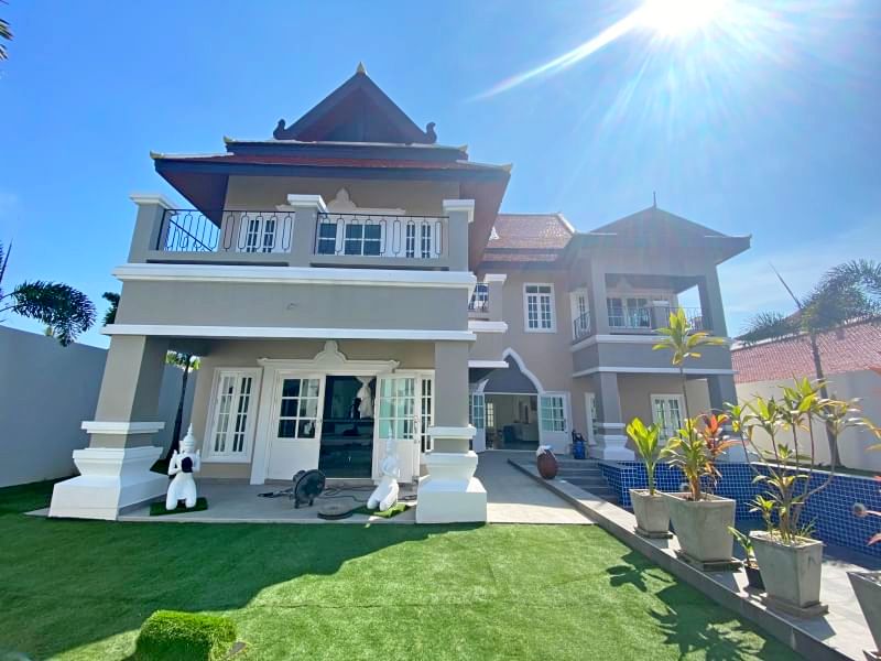 6 bedrooms Cafe / restaurant in Pattaya, Thailand No. 3698