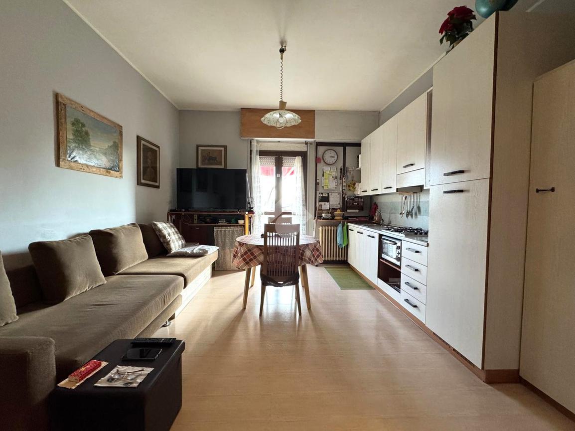 Apartamento de 3 divisões em Madone, Italy N.º 42298
