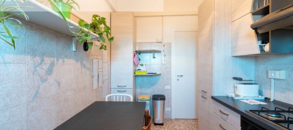 3 bedrooms Apartment in Modena, Italy No. 363908 2