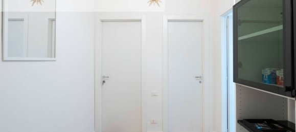 3 bedrooms Apartment in Modena, Italy No. 363908 18