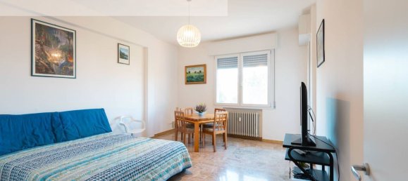 3 bedrooms Apartment in Modena, Italy No. 363908 3
