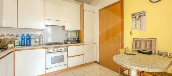 4 bedrooms Apartment in San Donato Milanese, Italy No. 360704 2