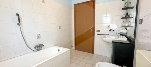 4 bedrooms Apartment in San Donato Milanese, Italy No. 360704 20