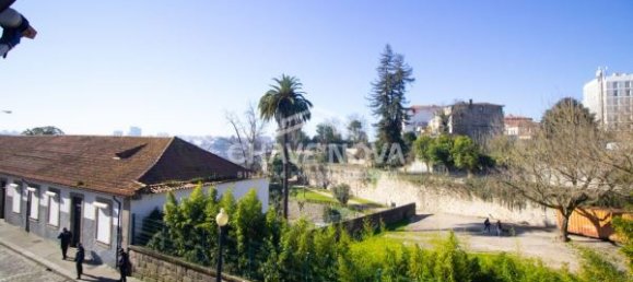  بناية في Porto, Portugal 450متر مربع رقم 51707 22