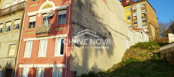  بناية في Porto, Portugal 450متر مربع رقم 51707 2