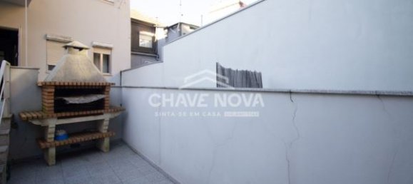  بناية في Porto, Portugal 450متر مربع رقم 51707 7