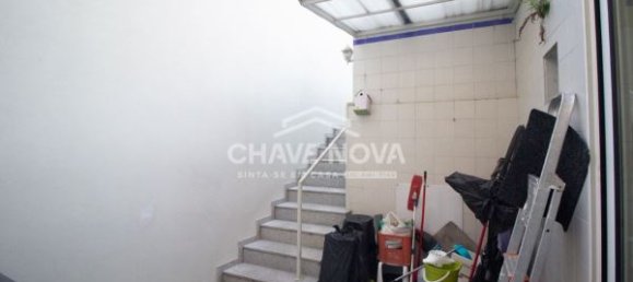  بناية في Porto, Portugal 450متر مربع رقم 51707 9