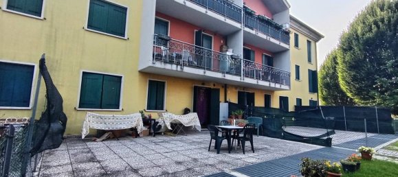Apartamento T2 em Quinto di Treviso, Italy N.º 317384 2
