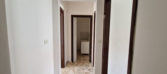 4-salle Appartement à Mascalucia, Italy No. 257057 10