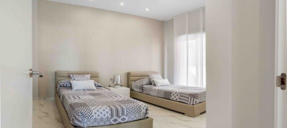 3 bedrooms Villa in Villamartin, Spain No. 9049 21