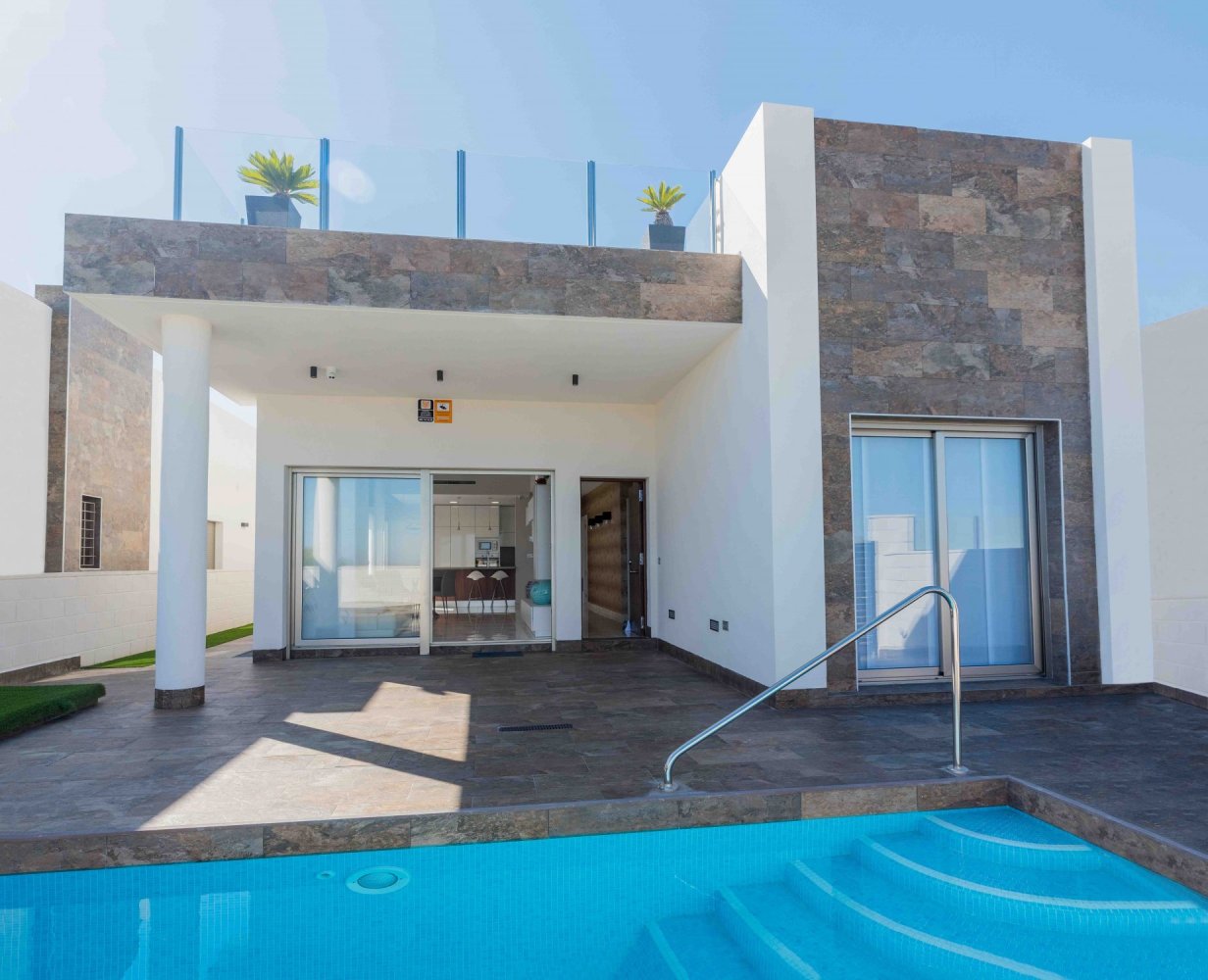 3 bedrooms Villa in Villamartin, Spain No. 9049