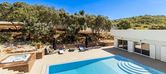5 bedrooms Villa in Loule, Portugal No. 151883 12
