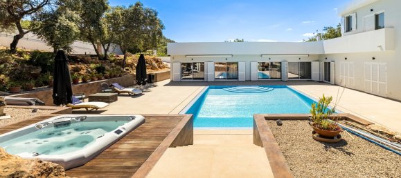 5 bedrooms Villa in Loule, Portugal No. 151883 16