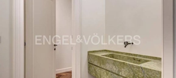 Apartamento de 3 dormitorios en Lecco, Italy No. 132097 18