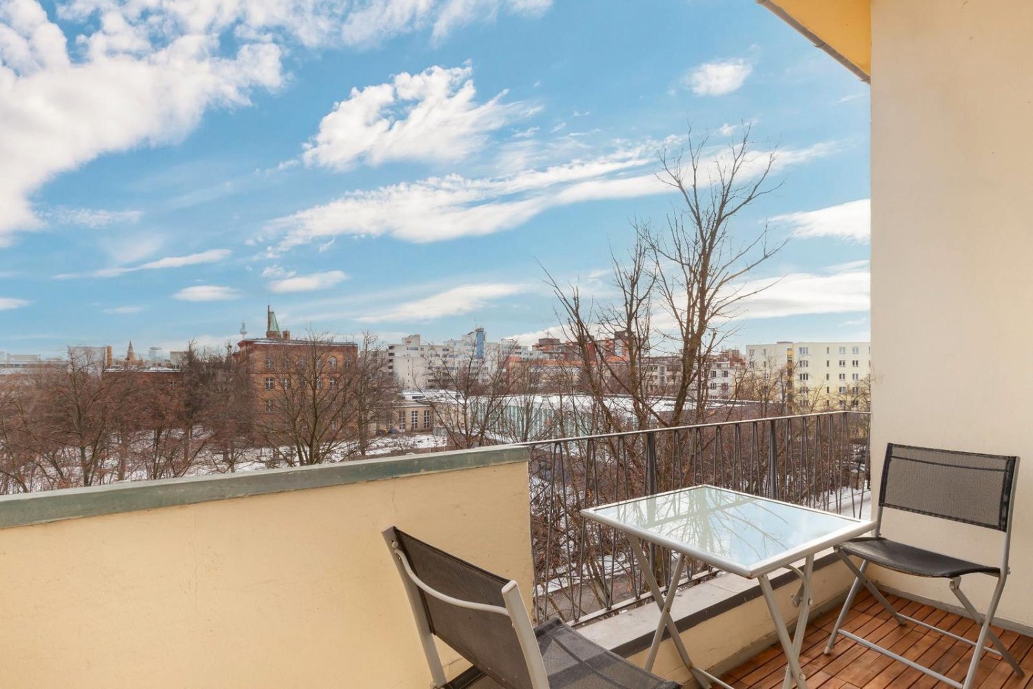 Квартира с 2 спальнями в Гезундбруннен, Германия № 23158