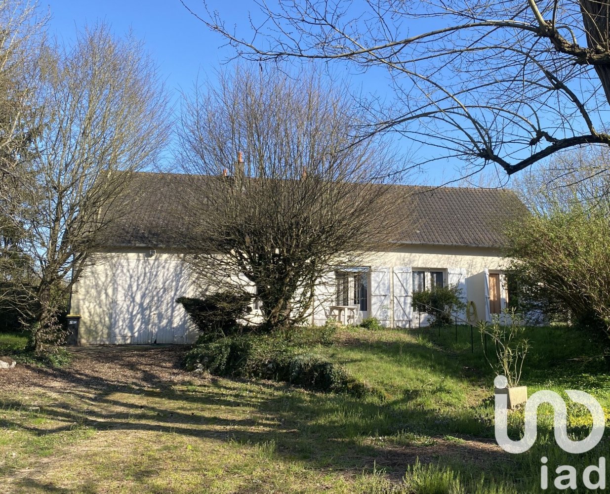 7 bedrooms House in Vineuil, France No. 158450