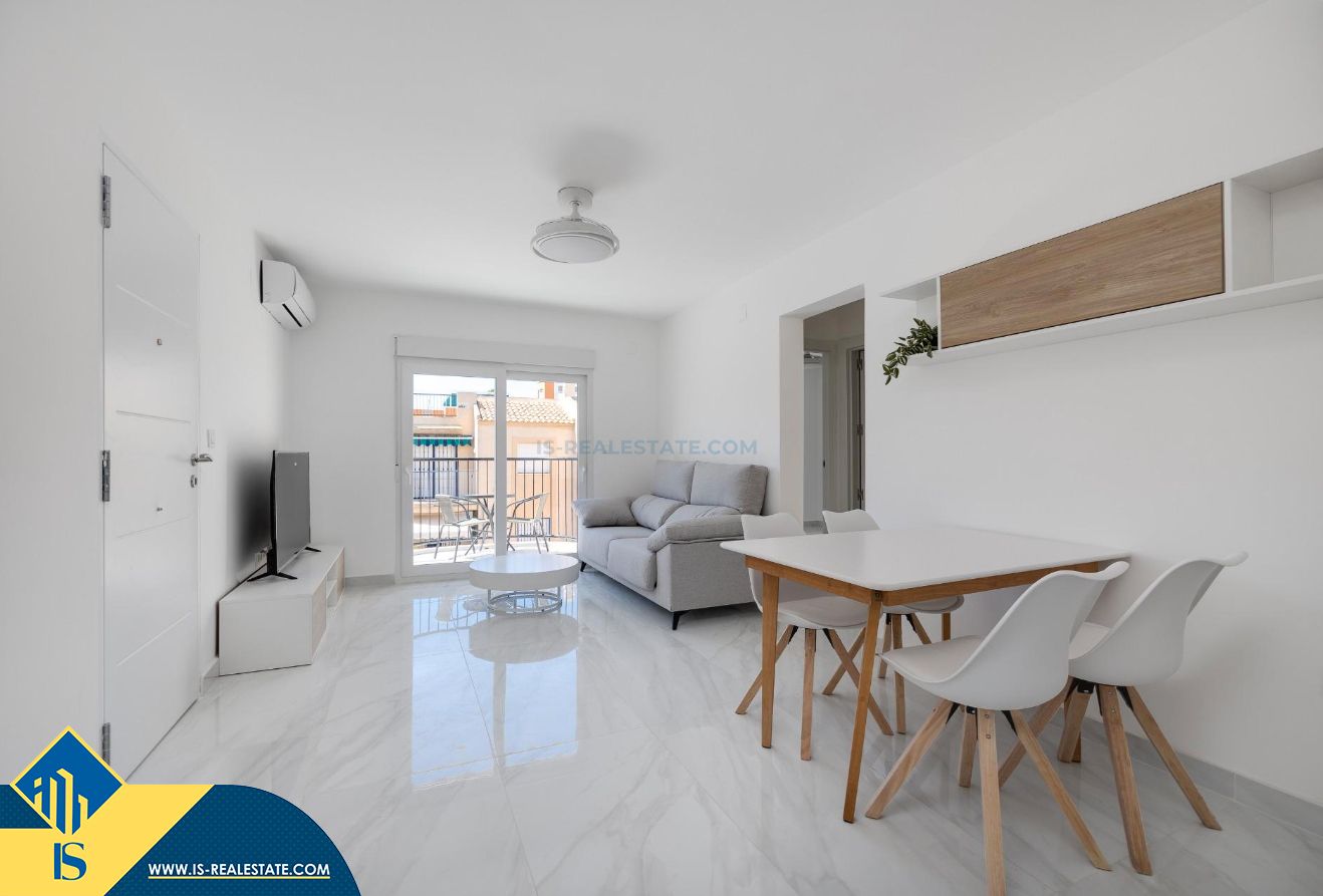 2 Schlafzimmer Haus in Torrevieja, Spain, Nr. 282656