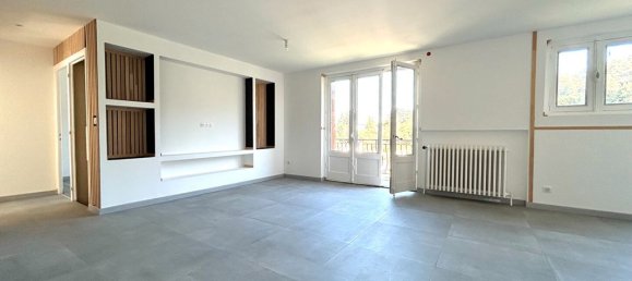 Casa de 3 dormitorios en Saint-Etienne, France No. 197630 3