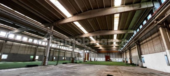 Lagerhaus in Vercelli, Italy 7000m², Nr. 207052 35
