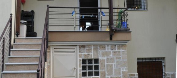 5 bedrooms Property in Thessaloniki, Greece No. 5484 2