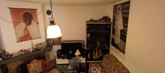 3-salle Appartement à Ispra, Italy No. 9747 9