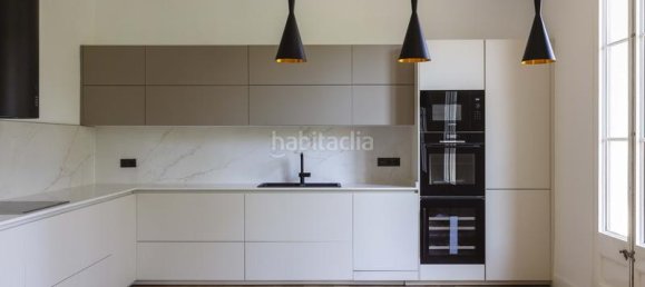 4 غرف نوم شقة في Eixample, Spain رقم 135696 2