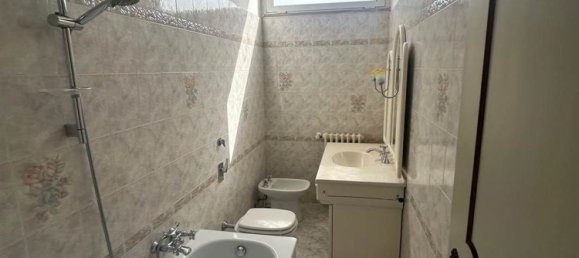 5 rooms Apartment in Piombino, Italy No. 278516 14