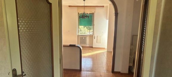 5 rooms Apartment in Piombino, Italy No. 278516 6