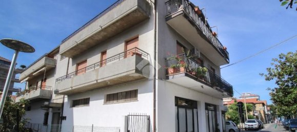 3 bedrooms Apartment in Montesilvano, Italy No. 344289 2