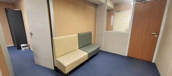 75m² Office in Bondy, France No. 125098 4