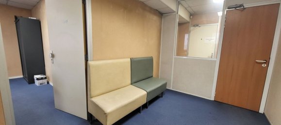 75m² Office in Bondy, France No. 125098 3