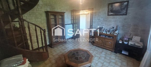 3 bedrooms House in Laon, France No. 61281 6