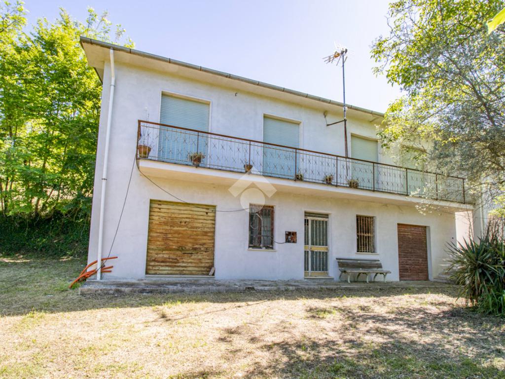 Casa de 2 dormitorios en Cantalice, Italy No. 329440