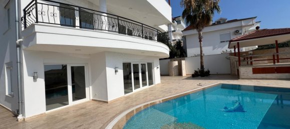 6 rooms Villa in Kargicak, Turkey No. 22686 4