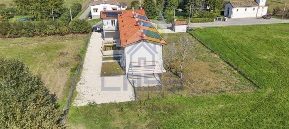 Villa de 4 divisões em Cremona, Italy N.º 27549 22