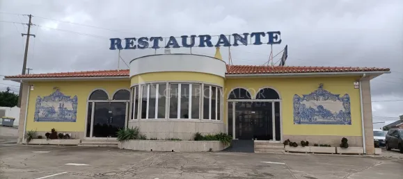 423m² Commercial property in Sintra, Portugal No. 182680 18