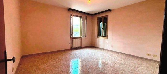 8غرفة شقة في Castelvetro di Modena, Italy رقم 79015 17