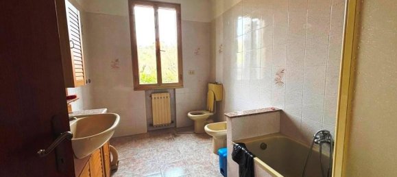 8غرفة شقة في Castelvetro di Modena, Italy رقم 79015 22