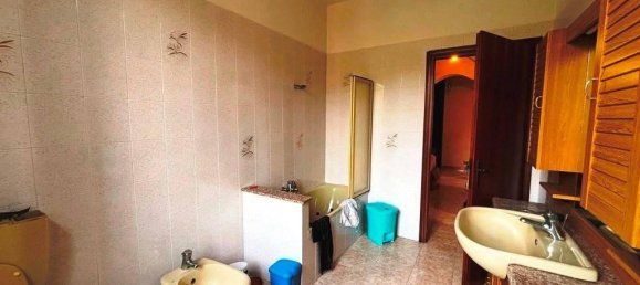 8غرفة شقة في Castelvetro di Modena, Italy رقم 79015 23