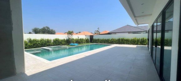 4 Schlafzimmer Villa in Hua Hin, Thailand, Nr. 26900 2