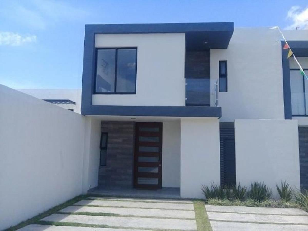 Casa de 3 dormitorios en Querétaro, Mexico No. 179911