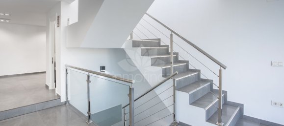 Gebäude in Marbella, Spain 250m², Nr. 117423 6