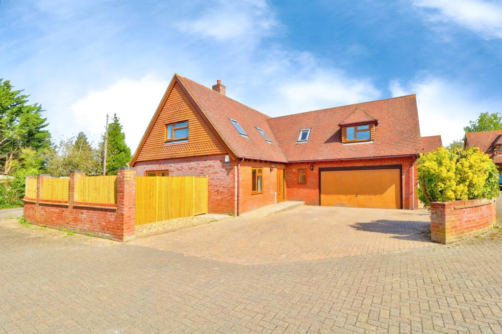 Casa de 4 dormitorios en Canterbury, United Kingdom No. 10474