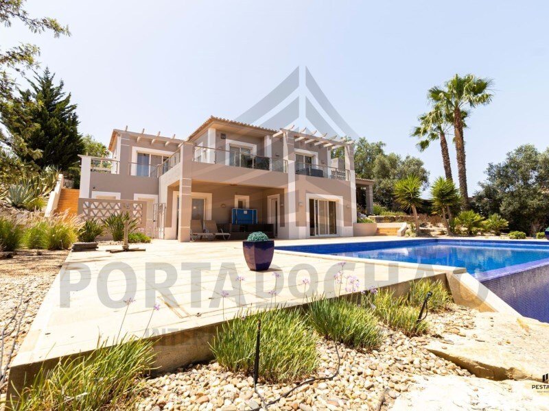 3 bedrooms Villa in Lagoa, Portugal No. 153601