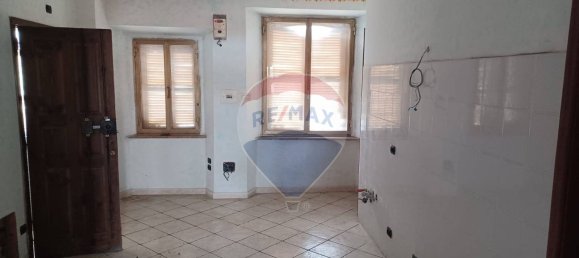 3-salle Appartement à Scurcola Marsicana, Italy No. 57509 3