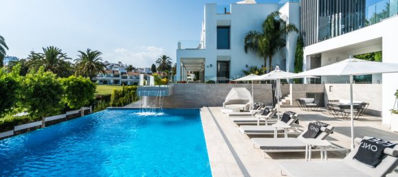 11 Schlafzimmer Villa in Marbella, Spain, Nr. 10050 6