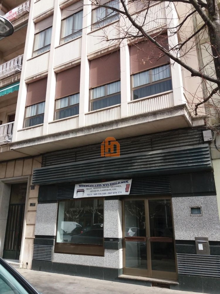 137m² Commercial property in Astorga, Spain No. 114844