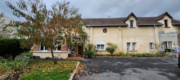 Casa de 4 dormitorios en Chauny, France No. 39255 4