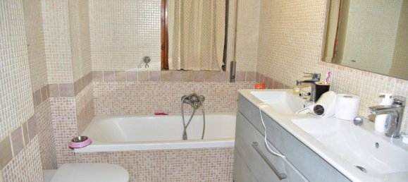 3 rooms Apartment in Tivoli, Italy No. 139711 15